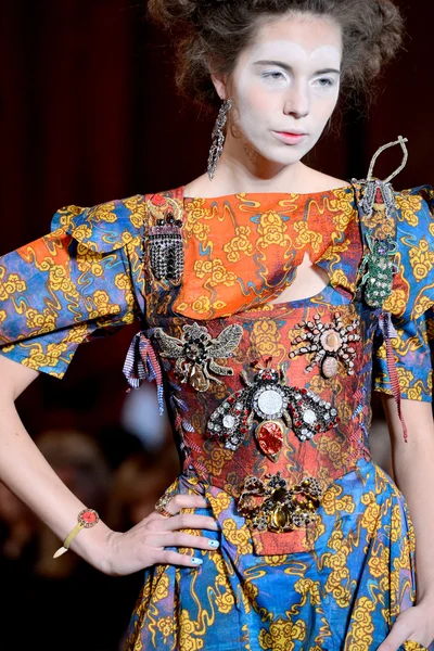 Look 60
